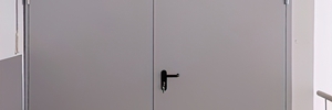Монтаж двупольных дверей EI 60 для технических помещений в ТЦ МЕГА Химки