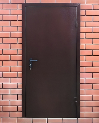 Коричневая одностворчатая дверь