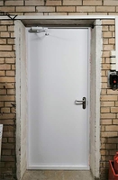 Однопольная дверь, вид изнутри (ул. Дубовой Рощи)