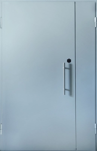 Полуторная дверь с ручкой-скобой — 004