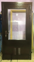 Остекленная дверь с вентиляцией