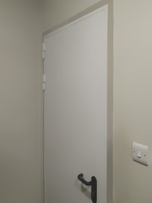 Однопольная дверь, фото спереди