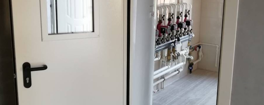 Противопожарные двери для коттеджей
